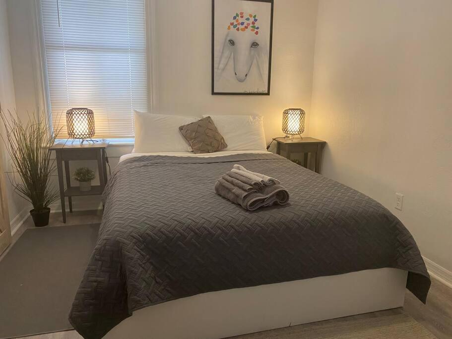Chic Bungalow Apartment Steps From Armature Works & Downtown Riverwalk แทมปา ภายนอก รูปภาพ